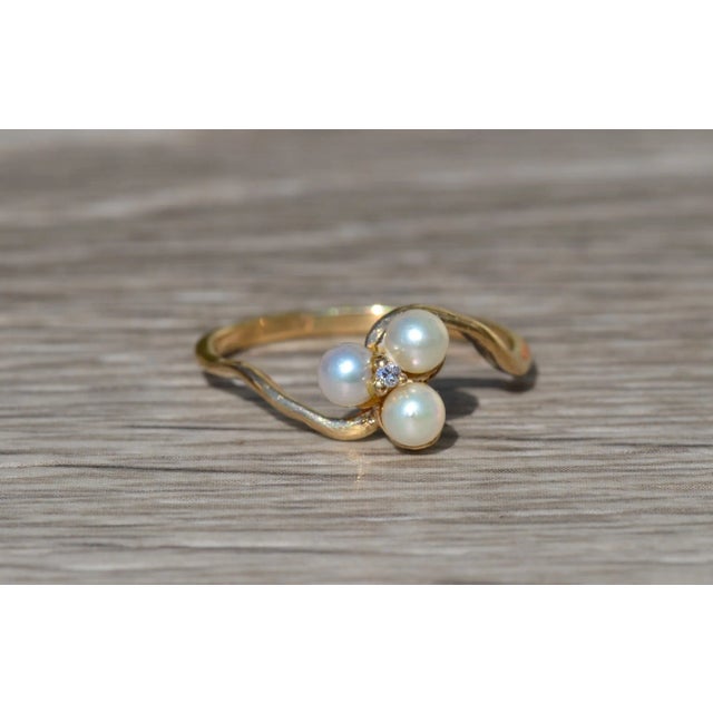 The Ellison: Ladies Vintage Pearl and Diamond Ring in 10K For Sale In Philadelphia - Image 6 of 8