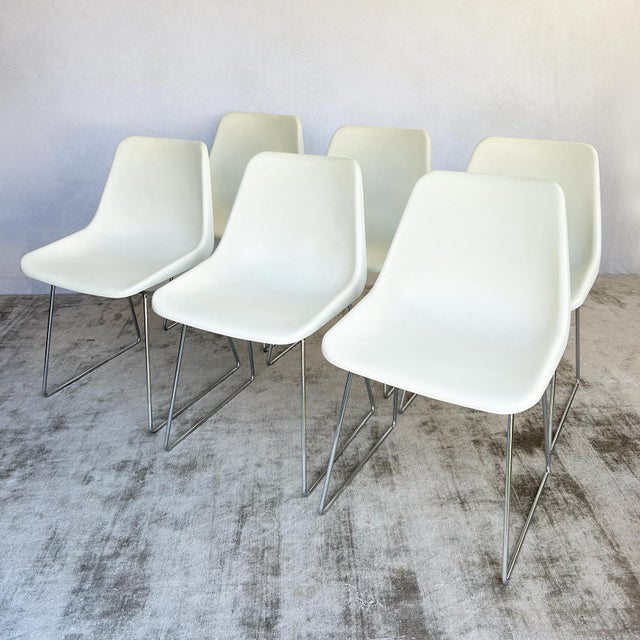 Polypropylene Chairs with Chrome Sled Bases by Robin & Lucienne Day for Hille, 1960s, Set of 6 For Sale - Image 4 of 15