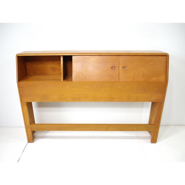 Heywood-Wakefield Sculptura Full Headboard in Champagne #790 by Heywood Wakefield For Sale - Image 4 of 11