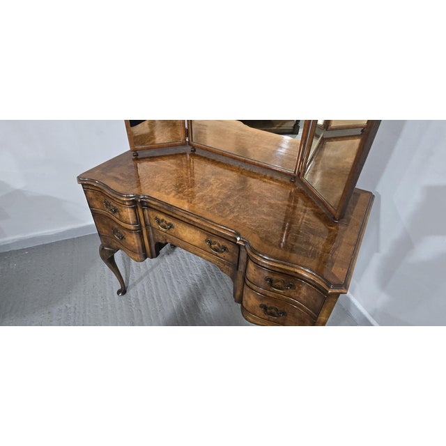 Queen Anne Walnut Dressing Table, 1920 For Sale - Image 12 of 18