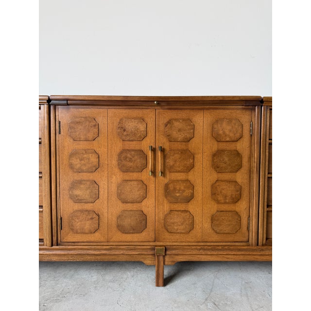 Brown Long Mid Century Modern Thomasville Tamerlane Walnut Bar Credenza Sideboard Cabinet For Sale - Image 8 of 18