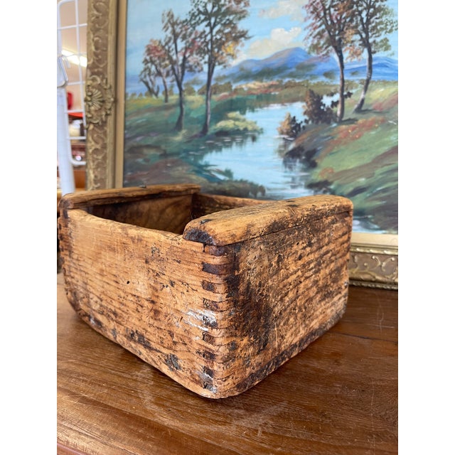Farmhouse Early 20th Century Handcrafted Primitive Dovetail Wooden Storage Box For Sale - Image 3 of 11