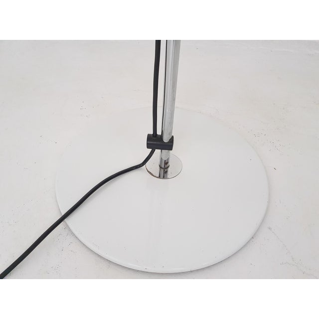 White Metal Floor Lamp, Italy, 1980s For Sale - Image 3 of 14