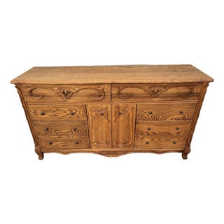 Late 20th Century Oakwood Interiors "Versailles" Carved Oak Chest of Drawers - Triple Dresser For Sale