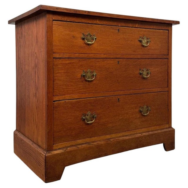 Wood Antique Early 20th Century English Golden Oak Chest of Drawers For Sale - Image 7 of 12