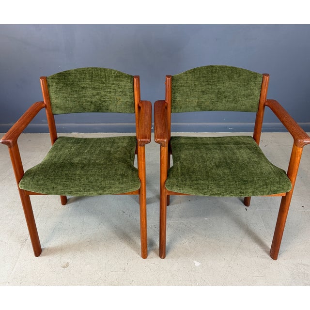 Set of Six Scandinavian Modern Teak Stacking Armchairs, Denmark or Norway, 1970s For Sale - Image 4 of 10