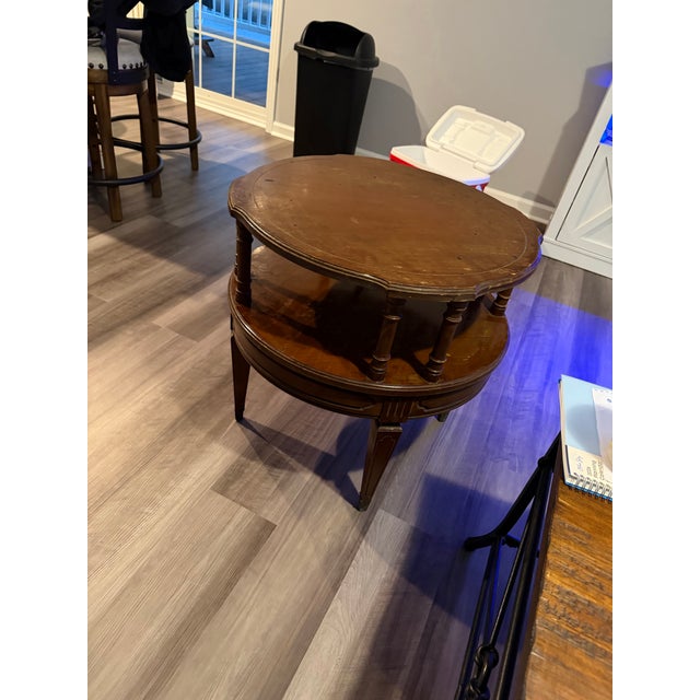 Mid-Century Modern Vintage Mersman Round Two-Tier Accent End Table For Sale - Image 3 of 7