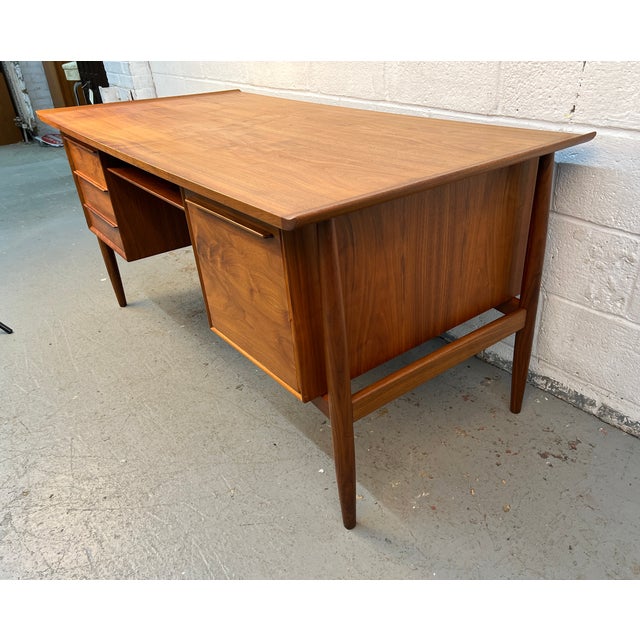 H.P. Hansen Mid-Century Danish Teak Desk by Arne Vodder for h.p Hansen For Sale - Image 4 of 17
