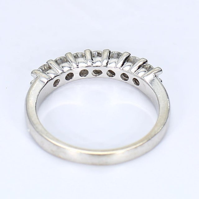 Contemporary 14k White Gold Seven-Stone Ring - Size 7.75 For Sale - Image 3 of 6