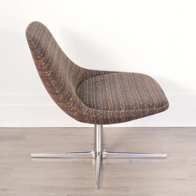 Modern Bernhardt "Chiara" Swiveling Lounge Chair For Sale - Image 6 of 7