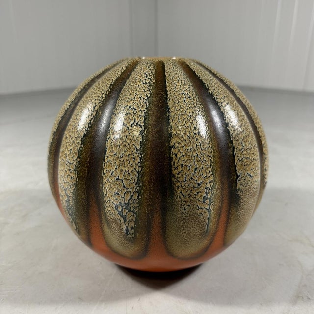 Vase by Leen Muller for Plazuid Gouda, 1932 For Sale - Image 4 of 9