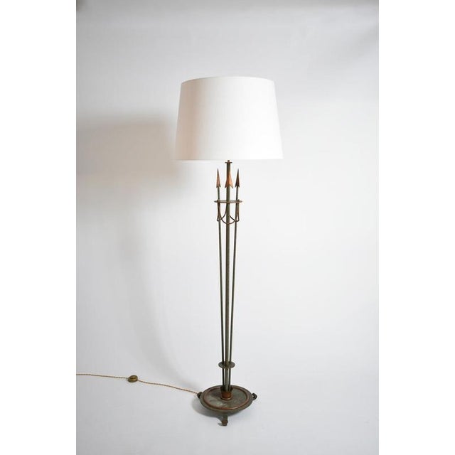 1950s Neoclasssical Arrrows Floor Lamp in Wrought Iron, 1950s For Sale - Image 5 of 5