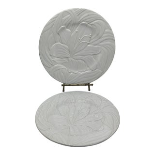 Vintage Bordallo Pinheiro White Plates, Pair For Sale