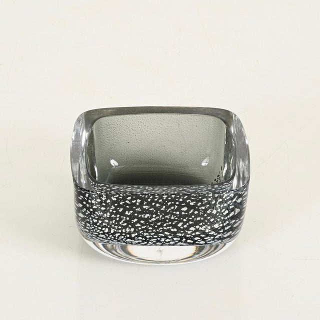 1960s Murano Glass Bowl with Gold and Silver Inclusions attributed to Seguso, Italy, 1960s For Sale - Image 5 of 13