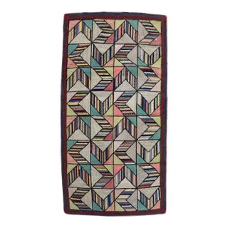 Dazzling Geometric American Hooked Scatter Rug For Sale
