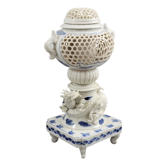 Hirado Blue and White Porcelain Crown with Dragon, 1880 For Sale
