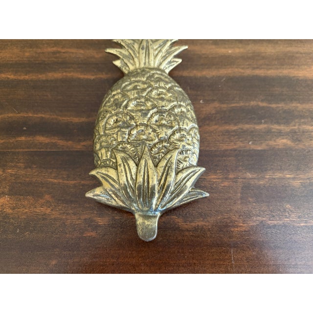 Virginia Metal Crafters Vintage Cast Brass Pineapple Door Knocker With Aged Patina For Sale - Image 4 of 8
