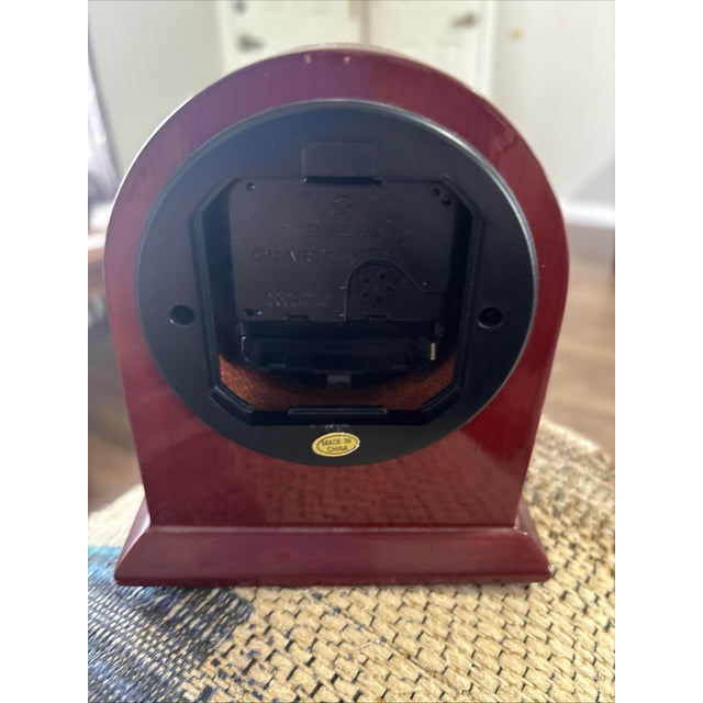 Vintage Howard Miller Quartz Movement Vintage Table Top Clock 1970s For Sale - Image 6 of 10
