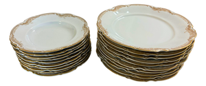 Bavarian Sylvia Dinner Service for 10 in Porcelain with Gilt Rococo Decor from Hutschenreuther, 1960s, Set of 20