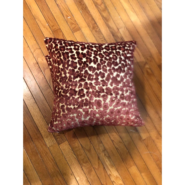 2020s Lee Sofa Oscar De La Renta Cut Velvet Pillow Covers- a Pair For Sale - Image 5 of 7