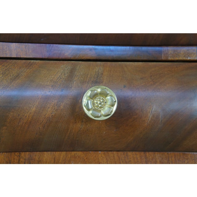 19th C. American Empire Flame Mahogany Shaving Stand Vanity Desk Dressing Table For Sale - Image 6 of 13