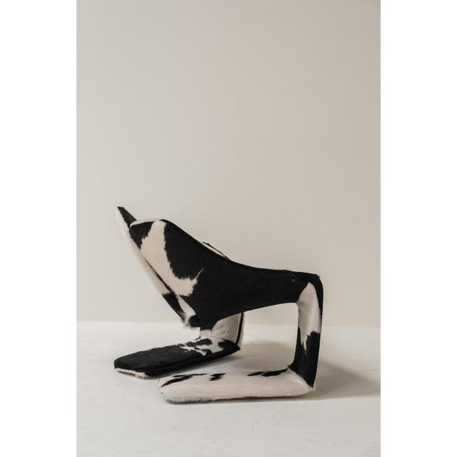 Zen Lounge Chair in Cowhide attributed to Kwok Hoi Chan for Steiner, 1970s For Sale - Image 13 of 14