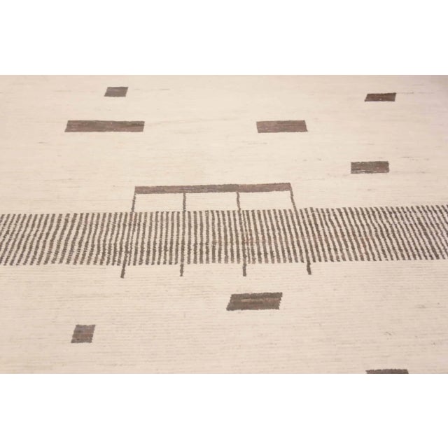 Nazmiyal Collection Oversized Tribal Modern Rug For Sale - Image 4 of 8