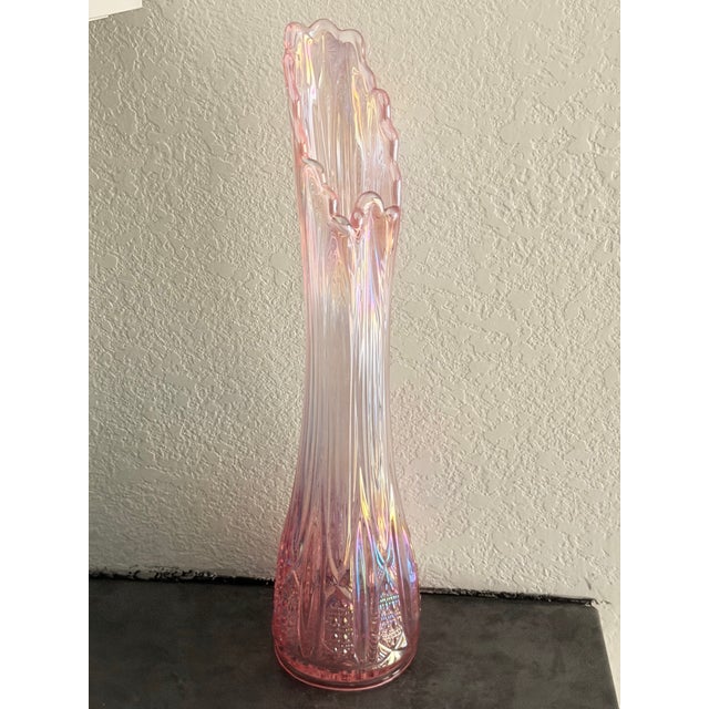 Glass 1960s l.e. Smith Pink Iridescent Carnival Glass Swung Vase, "Diamond Butt" Pattern. Approx 17.5” Tall For Sale - Image 7 of 12