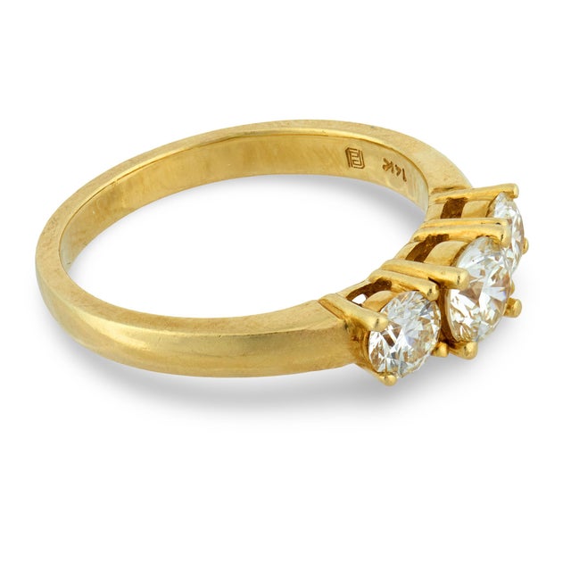Contemporary Vintage 1 Carat Round Brilliant Cut Diamond 14k Yellow Gold Three Stone Ring, Size 6.75 For Sale - Image 3 of 4