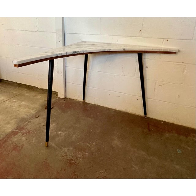 Mid-Century Modern Mid-Century Modern Marble Corner Table With Tripod Legs, Italy For Sale - Image 3 of 9