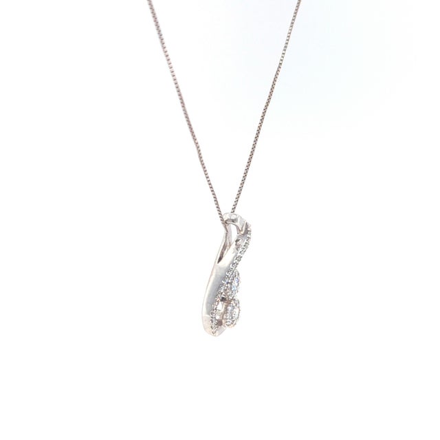 Boho Chic Diamond Cluster Necklace For Sale - Image 3 of 3