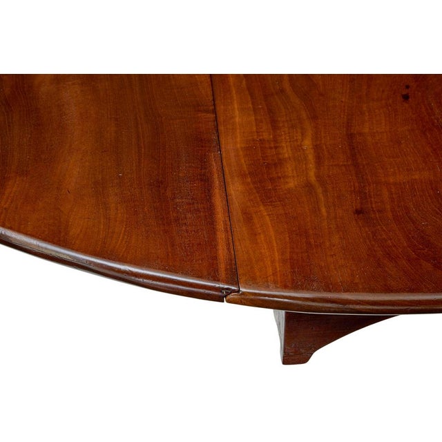 Brown 18th Century Irish Drop Leaf Dining Table, 1770s For Sale - Image 8 of 9