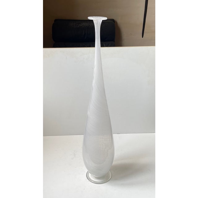 Tall Mezza Filigrana Footed White Art Glass Vase in the style of Dino Martens For Sale - Image 7 of 11