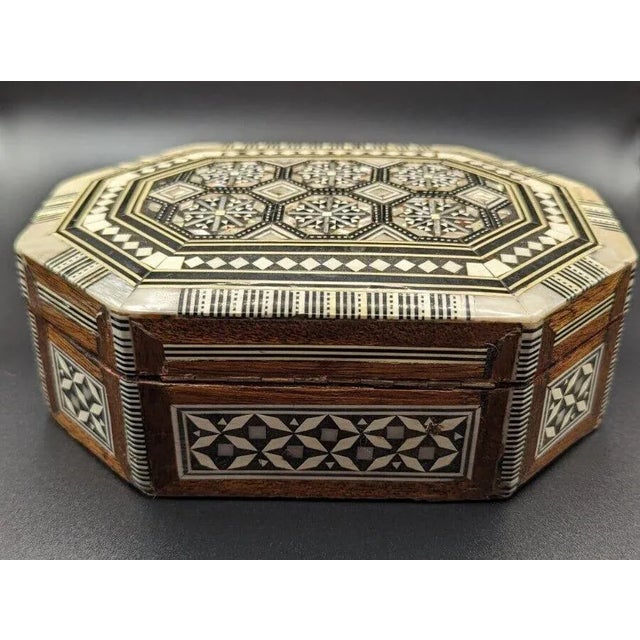 Mid 20th Century Octagonal Mosaic Mother of Pearl Inlay Wooden Box For Sale - Image 6 of 12