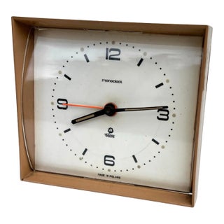 Poltik Monoclock Mechanical Alarm Clock, Poland, 1970s. For Sale