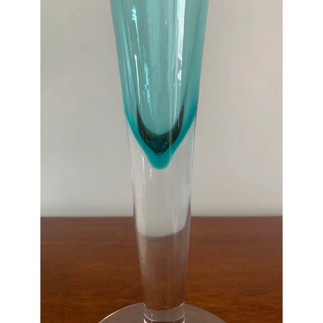 Blenko 1960s Hand-Blown Tulip Fluted Vase by Blenko For Sale - Image 4 of 7