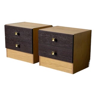 Oak 2 Drawer Bedside Nightstands Set of 2 Vintage Mid-Century Modern 1980s For Sale