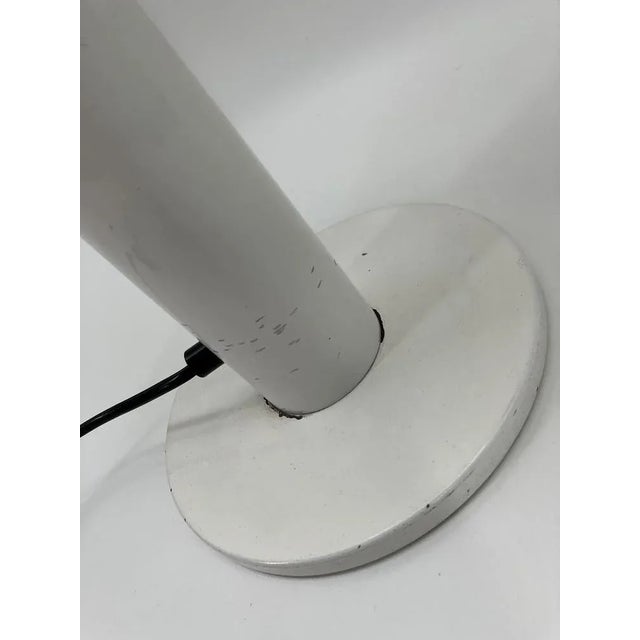 Space-Age Italian Table Lamp in White Paint, 1970s For Sale - Image 3 of 10