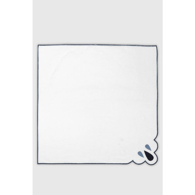 Contemporary DROPS White/Navy Embroidered Linen Napkin from Los Encajeros For Sale - Image 3 of 4