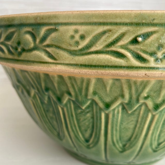 1920s Antique Hull Pottery Gothic Arches Stoneware Mixing Bowl in Green Glaze For Sale - Image 5 of 12
