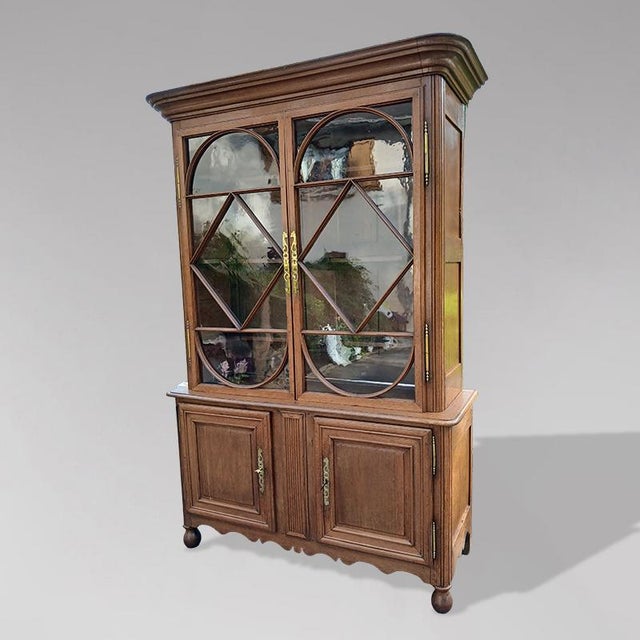 Display Cabinet in Oak For Sale - Image 5 of 9