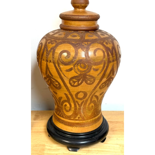 Pair Italian Mid-Century Slip-Decorated Sgraffito Pottery Lamps , C. 1960s For Sale - Image 6 of 9