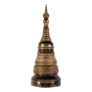 Ancient Burmese Stupa in Gilded Lacquered Wood For Sale