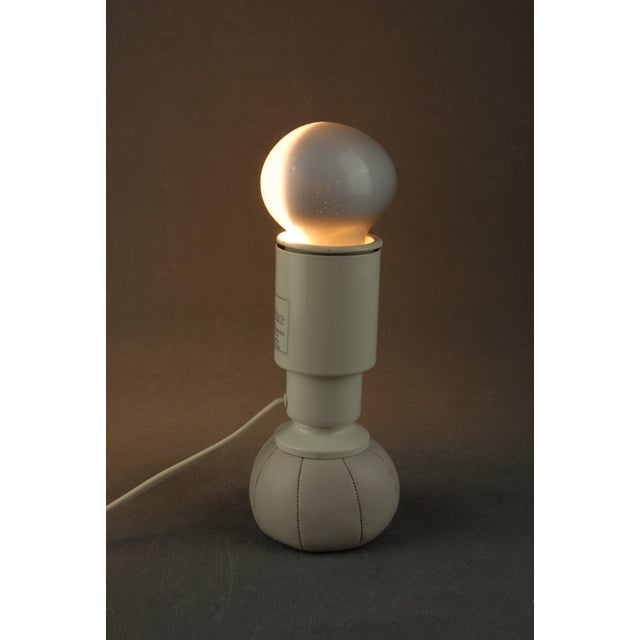 White First-Edition Model 600C Table Lamp by Gino Sarfatti for Arteluce, 1960s For Sale - Image 8 of 10