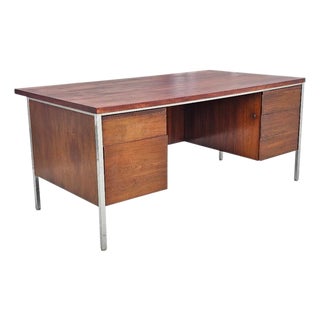 1960s Mid-Century Modern Walnut Executive Desk by Litton For Sale