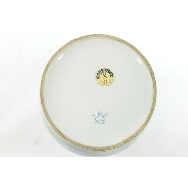 French French Porcelaine De Paris Porcelain Urn With the Lid For Sale - Image 3 of 4