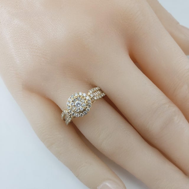 White Late 20th Century 14 Karat Yellow Gold Diamond Cluster Halo Ring, Size 7 For Sale - Image 8 of 8