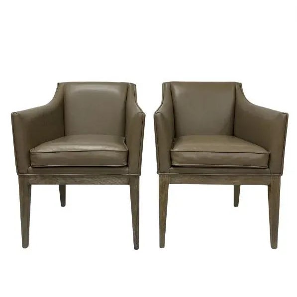 Dining has never been so effortlessly elegant as with this eye-catching dining chair. The perfect mate to a statement...