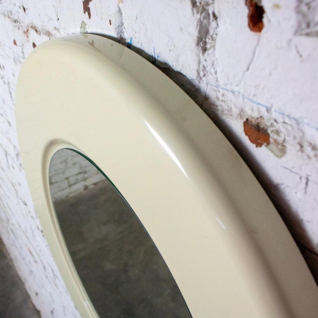 Late 20th Century Modern Wall Mirror W/Round Off White Plastic Frame For Sale - Image 13 of 18