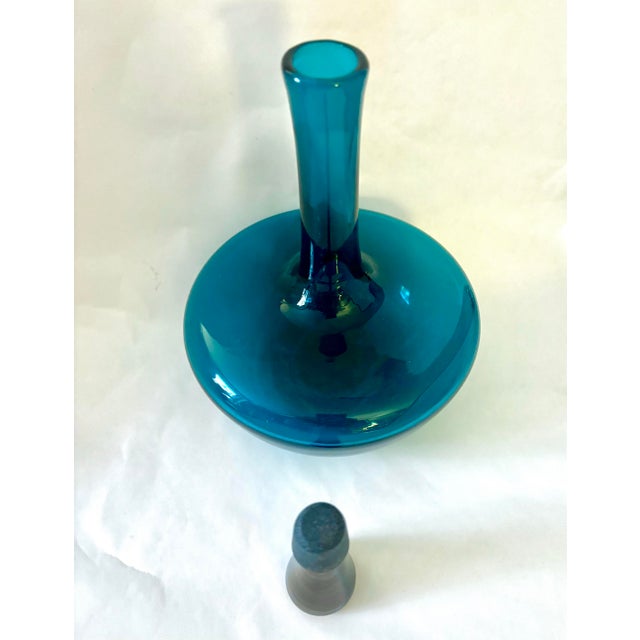 Mid-Century Modern 1966 Mid-Century Modern Joel Philip Myers for Blenko 6615l Peacock Glass Decanter With Stopper For Sale - Image 3 of 11
